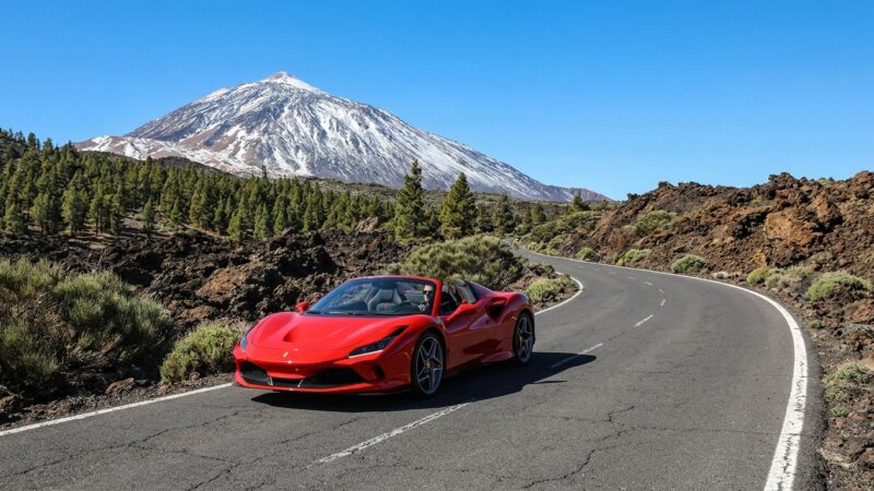 Ferrari F8 Spider Tenerifē: pirmās rokas braukšanas tests