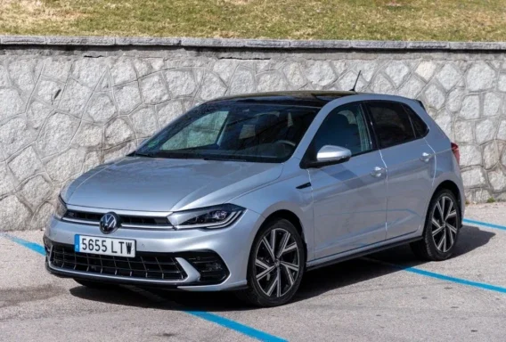Volkswagen Polo (Automāts, 1.2 L, 5 vietas)