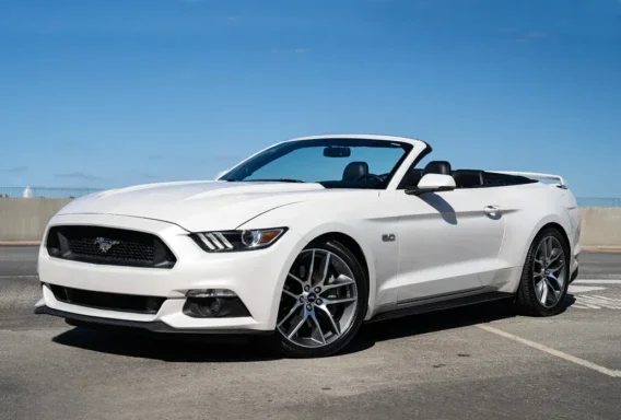 Ford Mustang (Automāts, 2.3 L, 4 vietas)